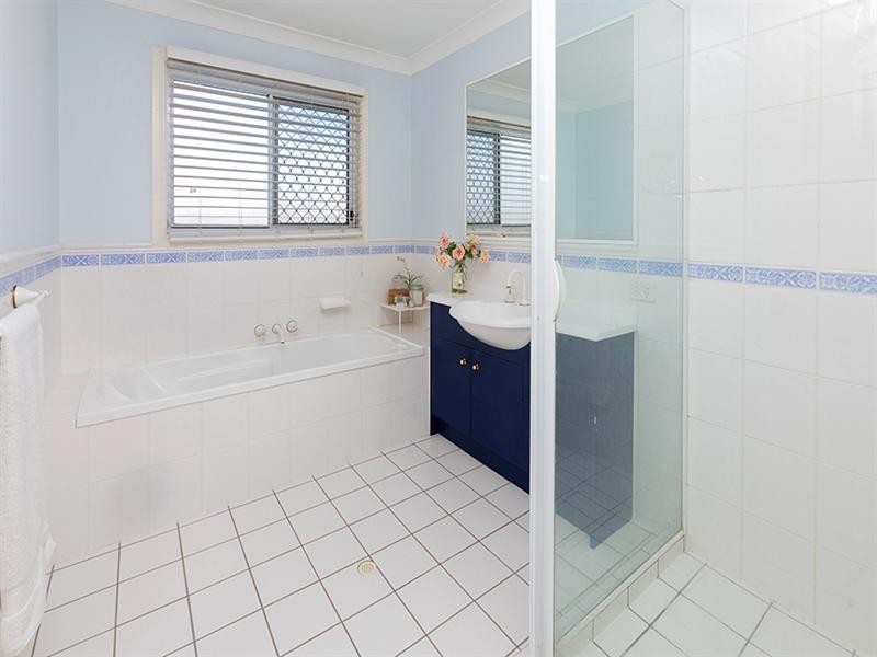 6 Chateau Street, Springfield Lakes QLD 4300