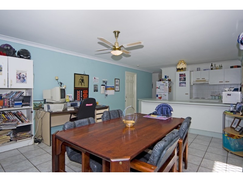 28 Ravenswood La, Springfield QLD 4300