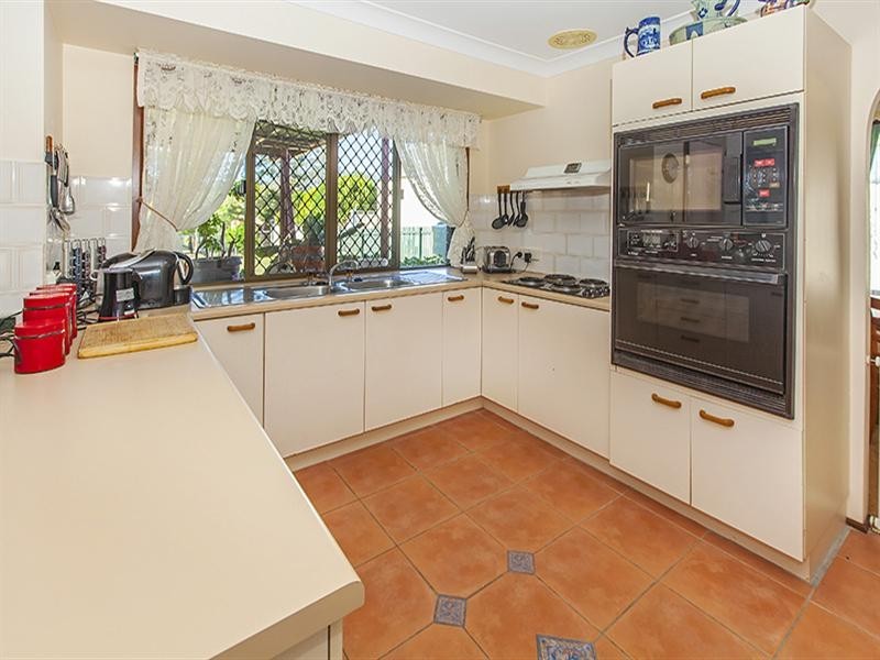 342 Old Logan Road, Camira QLD 4300