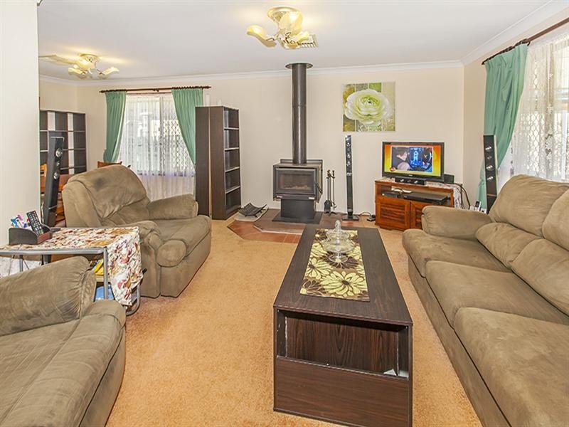 342 Old Logan Road, Camira QLD 4300