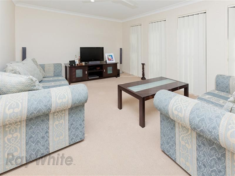 6 Cottonwood Crescent, Springfield Lakes QLD 4300