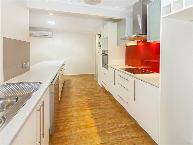 4 Pitman Court, Camira QLD 4300