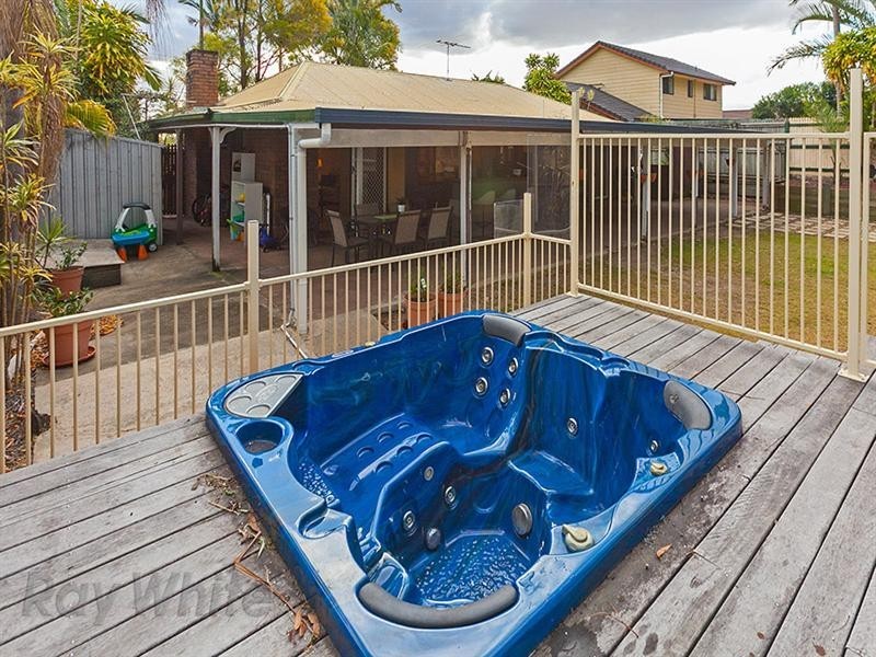 23 Bluegum Drive, Camira QLD 4300