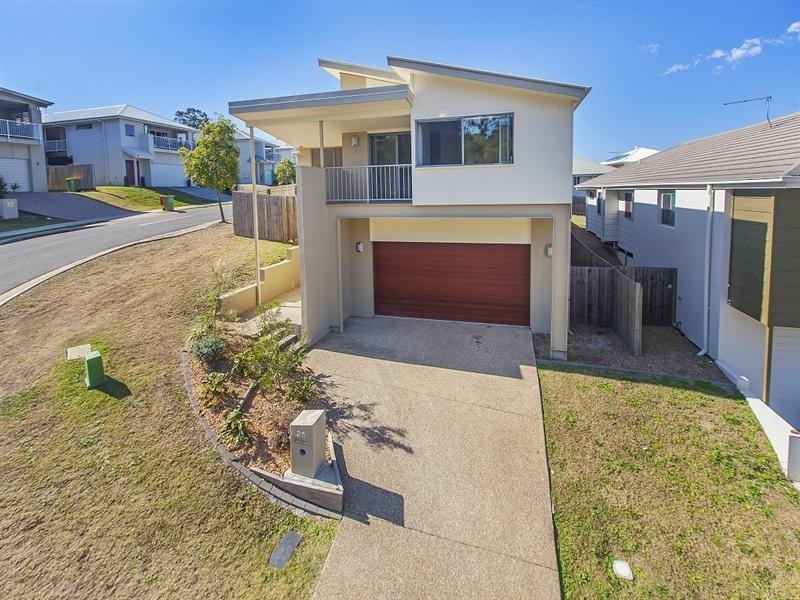 28 Greentrees Terrace, Springfield Lakes QLD 4300