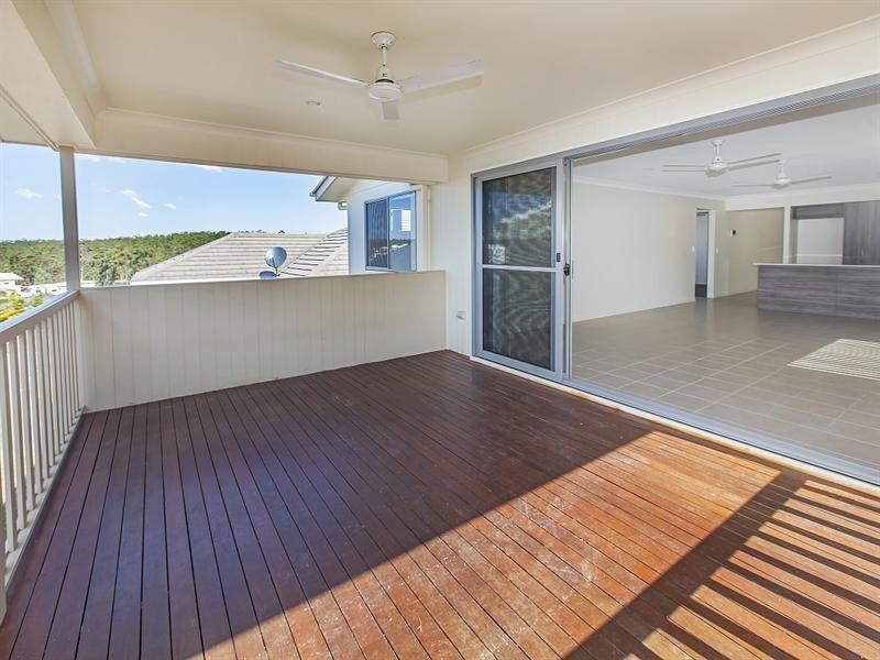 28 Greentrees Terrace, Springfield Lakes QLD 4300