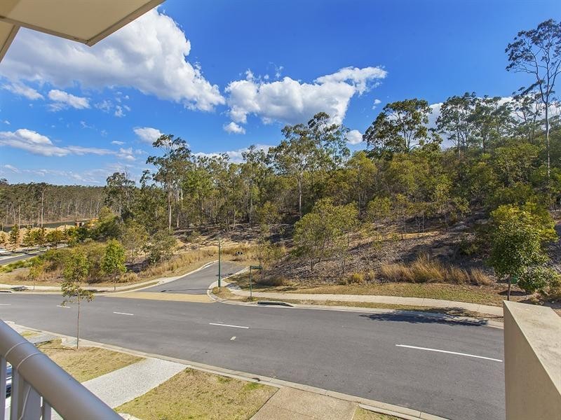 28 Greentrees Terrace, Springfield Lakes QLD 4300