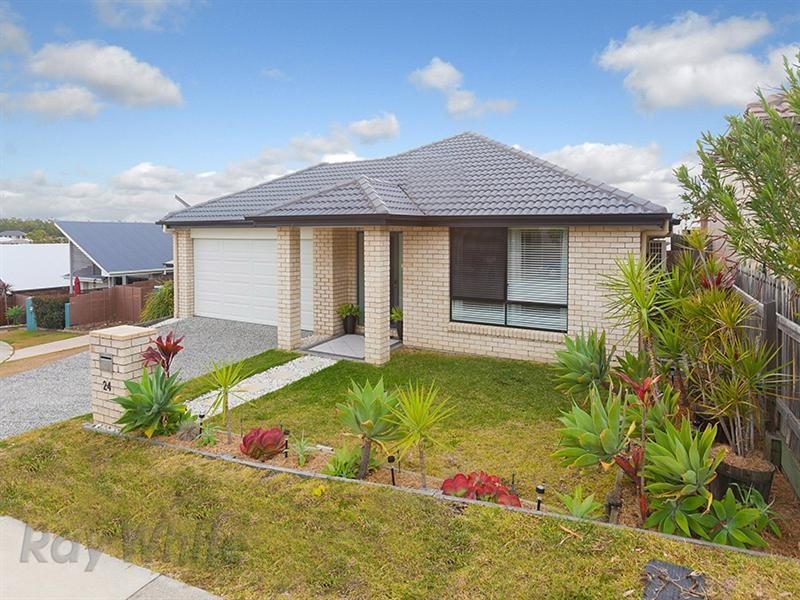24 Hyde Avenue, Springfield Lakes QLD 4300