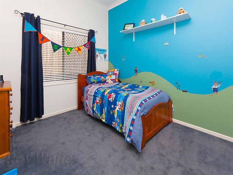 24 Hyde Avenue, Springfield Lakes QLD 4300