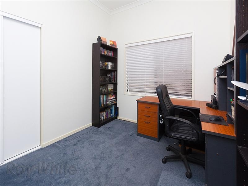 24 Hyde Avenue, Springfield Lakes QLD 4300