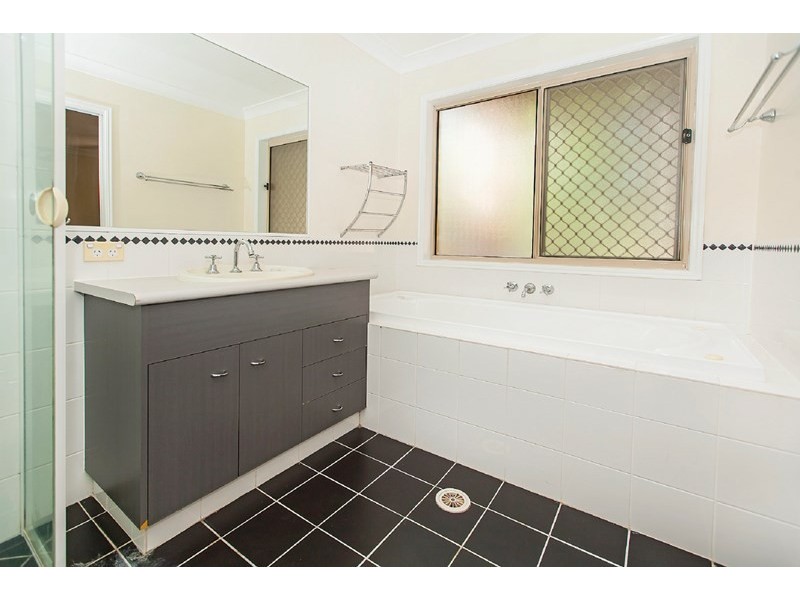 31 James Josey Avenue, Springfield Lakes QLD 4300