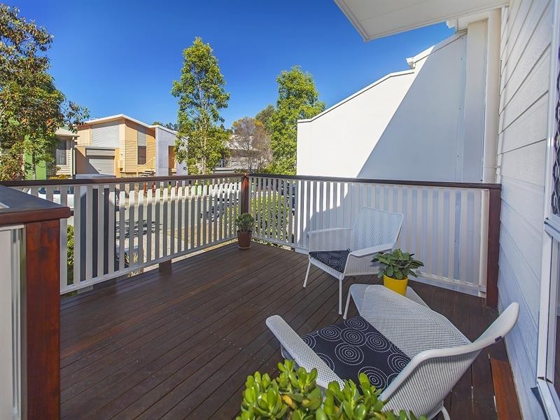 13 Periwinkle Lane, Springfield Lakes QLD 4300