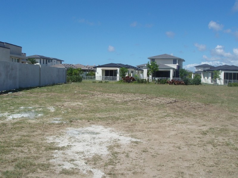 Hope Island QLD 4212