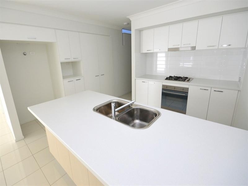 13 Tall Wood Court, Brookwater QLD 4300