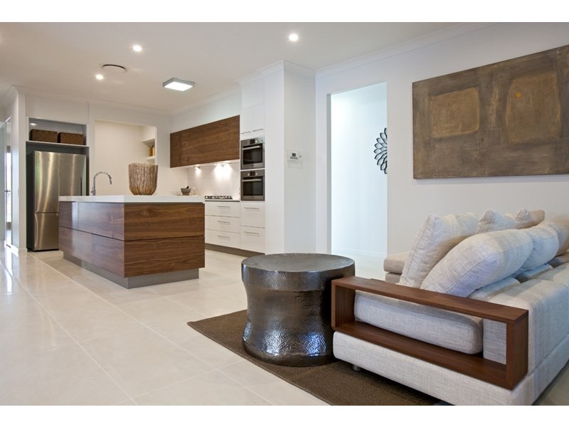 10 Valentine Circuit, Augustine Heights QLD 4300