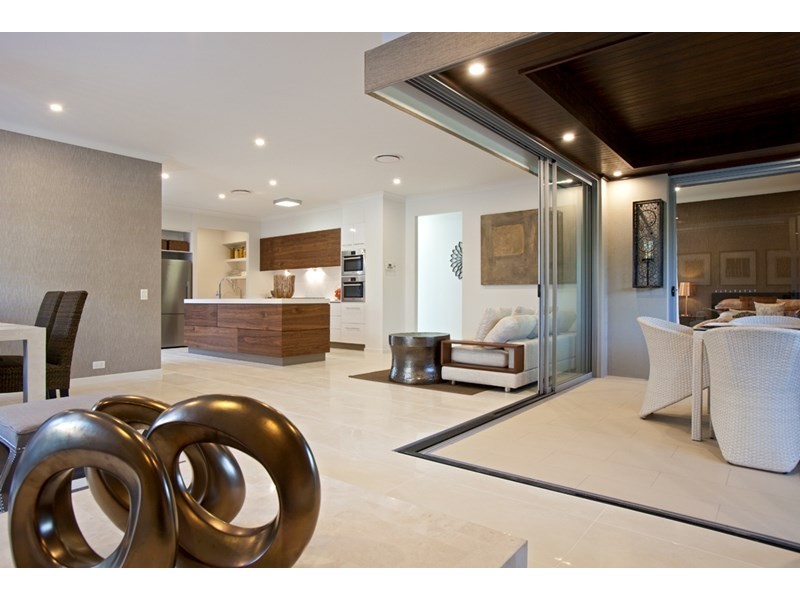 10 Valentine Circuit, Augustine Heights QLD 4300