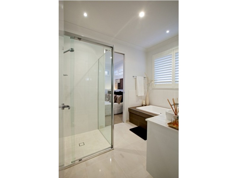 10 Valentine Circuit, Augustine Heights QLD 4300