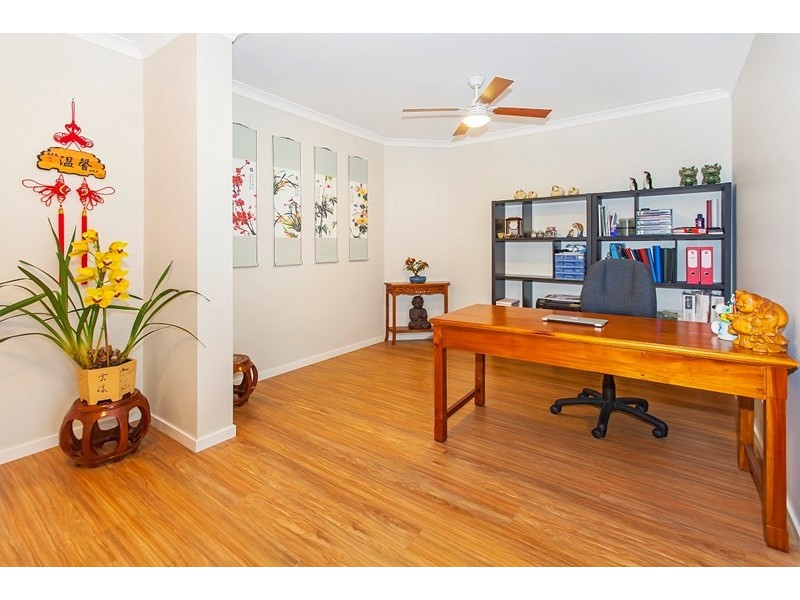 27 Wild Iris Terrace, Springfield Lakes QLD 4300