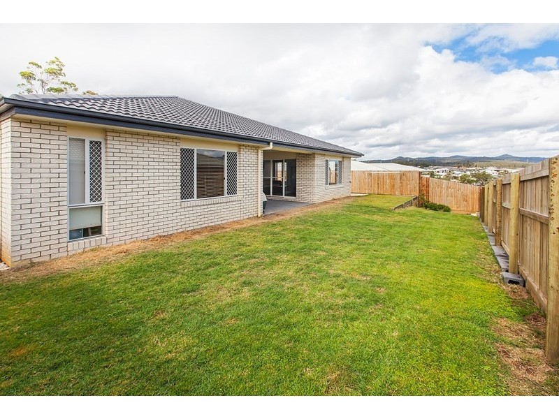 27 Wild Iris Terrace, Springfield Lakes QLD 4300