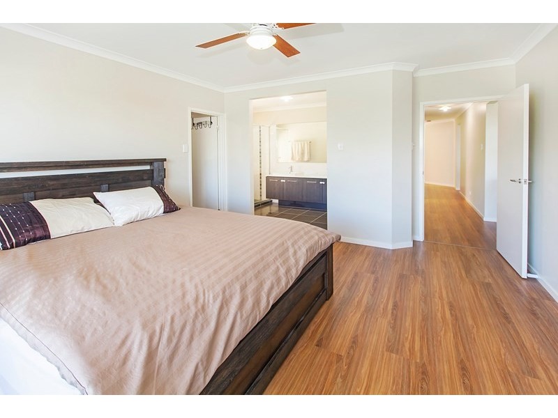 27 Wild Iris Terrace, Springfield Lakes QLD 4300