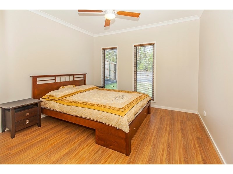 27 Wild Iris Terrace, Springfield Lakes QLD 4300