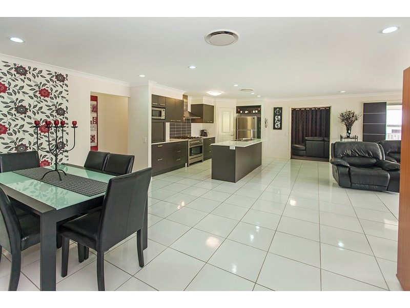 28 Dillon Avenue, Augustine Heights QLD 4300