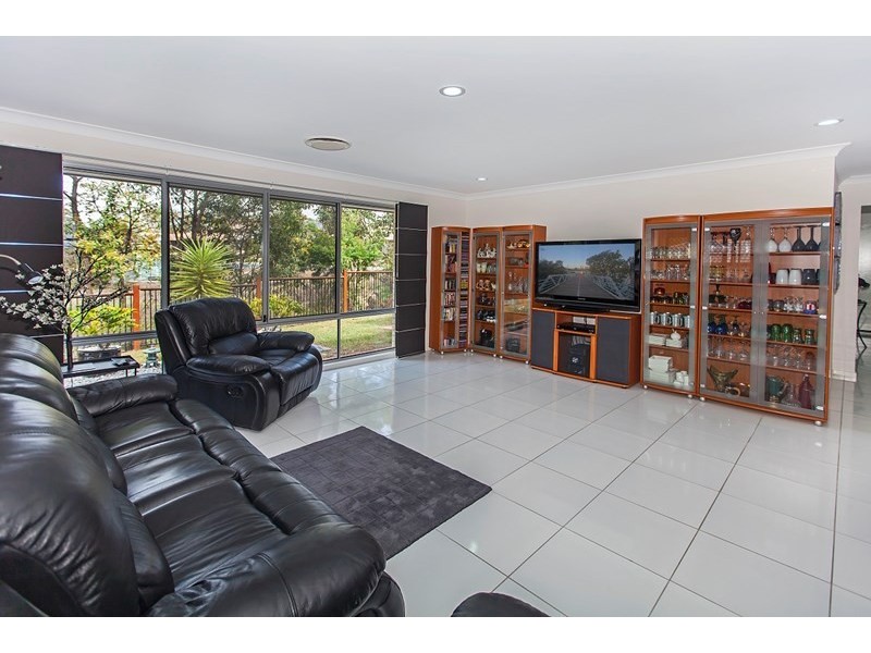 28 Dillon Avenue, Augustine Heights QLD 4300