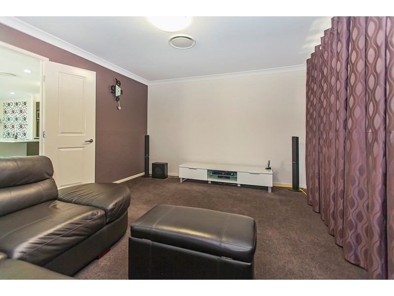 28 Dillon Avenue, Augustine Heights QLD 4300