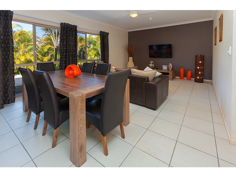 6 Bellevue Place, Springfield Lakes QLD 4300