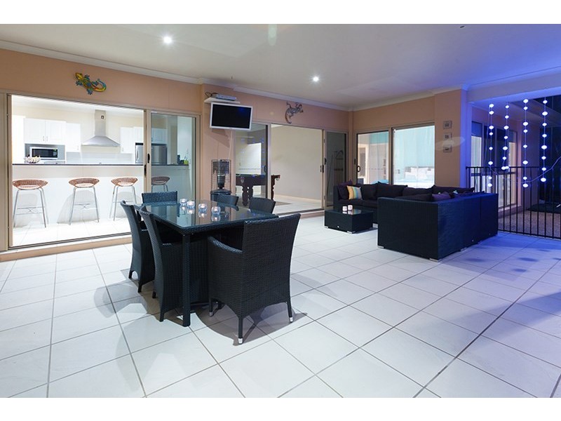 6 Bellevue Place, Springfield Lakes QLD 4300