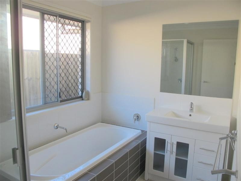 20 Isidore Street, Augustine Heights QLD 4300