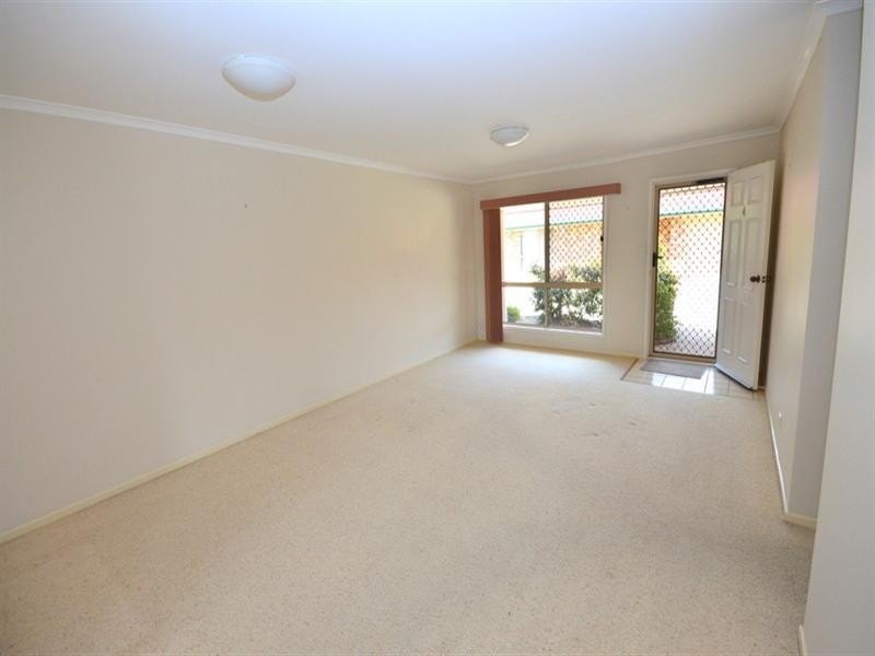 4/28 Henty Drive, Redbank Plains QLD 4301