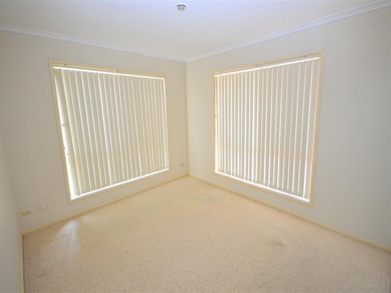 4/28 Henty Drive, Redbank Plains QLD 4301