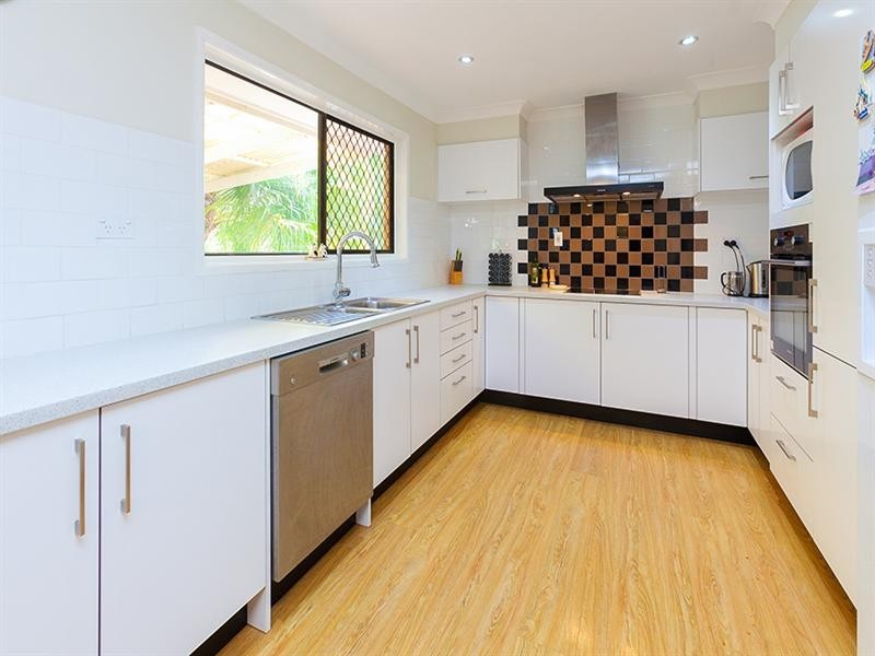 6 Garden Avenue, Camira QLD 4300