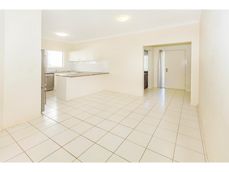 287 Lakeside Avenue, Springfield Lakes QLD 4300