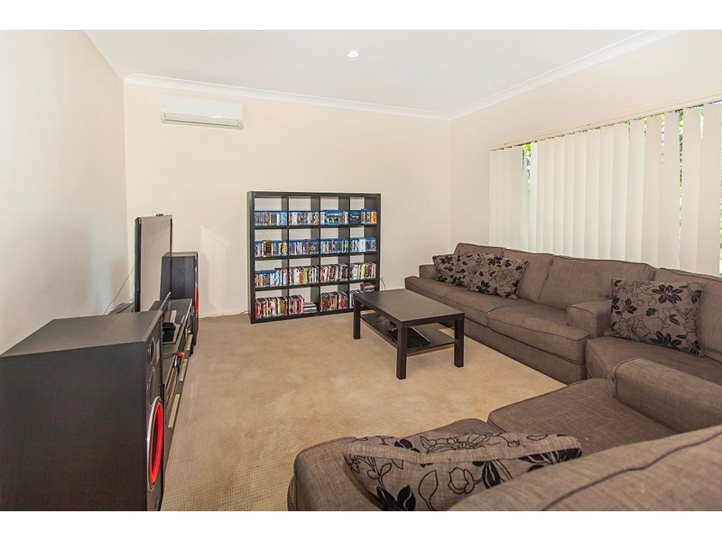 287 Lakeside Avenue, Springfield Lakes QLD 4300