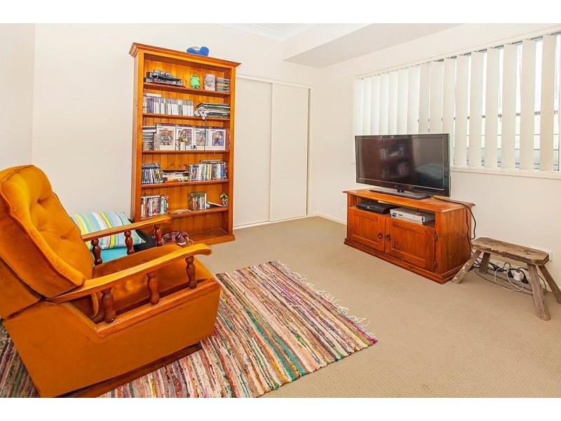 287 Lakeside Avenue, Springfield Lakes QLD 4300