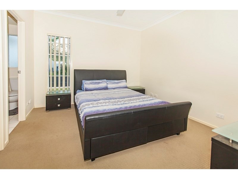 287 Lakeside Avenue, Springfield Lakes QLD 4300