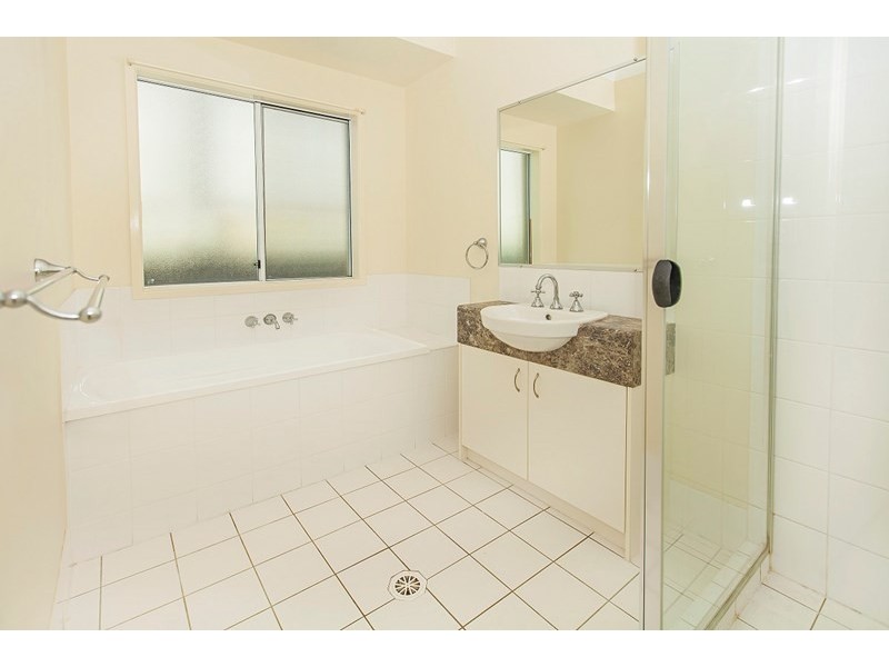 287 Lakeside Avenue, Springfield Lakes QLD 4300