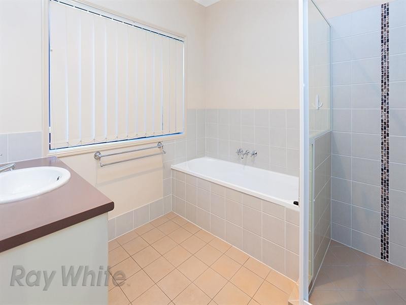 32 Emerald Crescent, Springfield QLD 4300