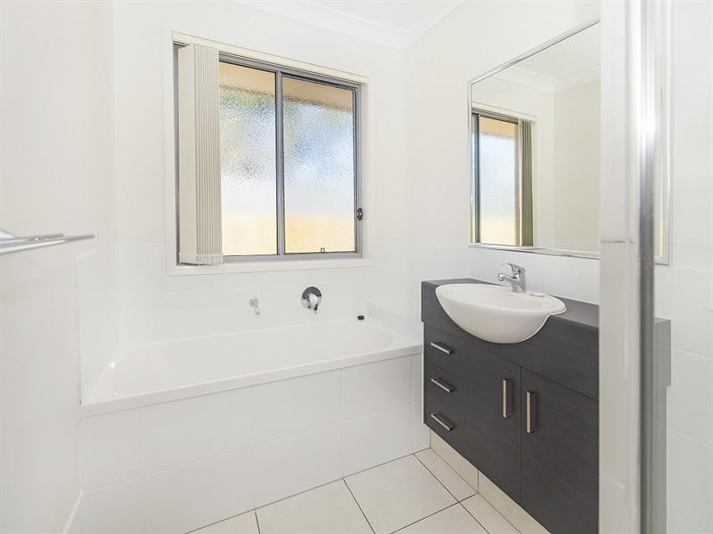 69 Francisca Drive, Augustine Heights QLD 4300