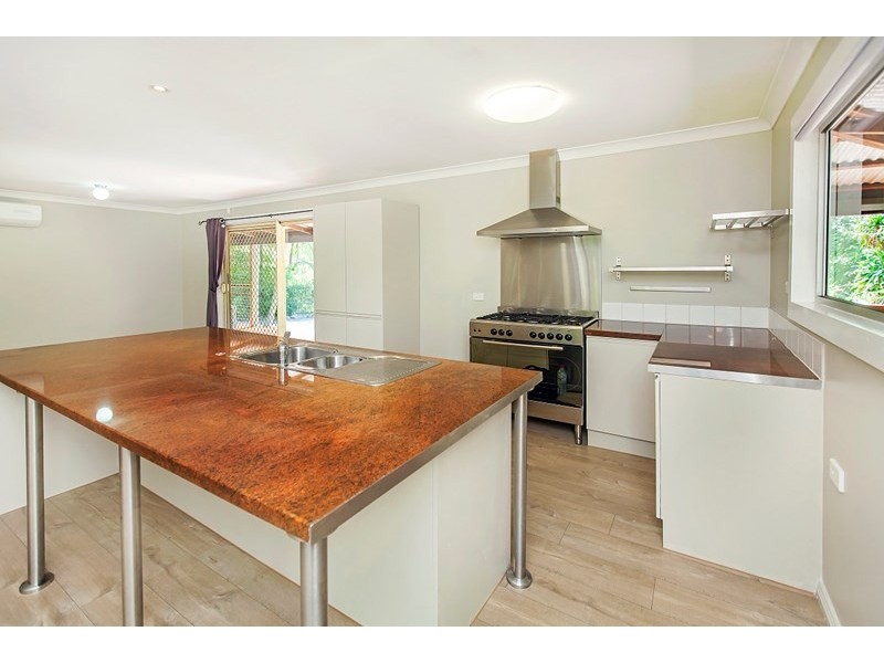 18 Dale Road, Camira QLD 4300