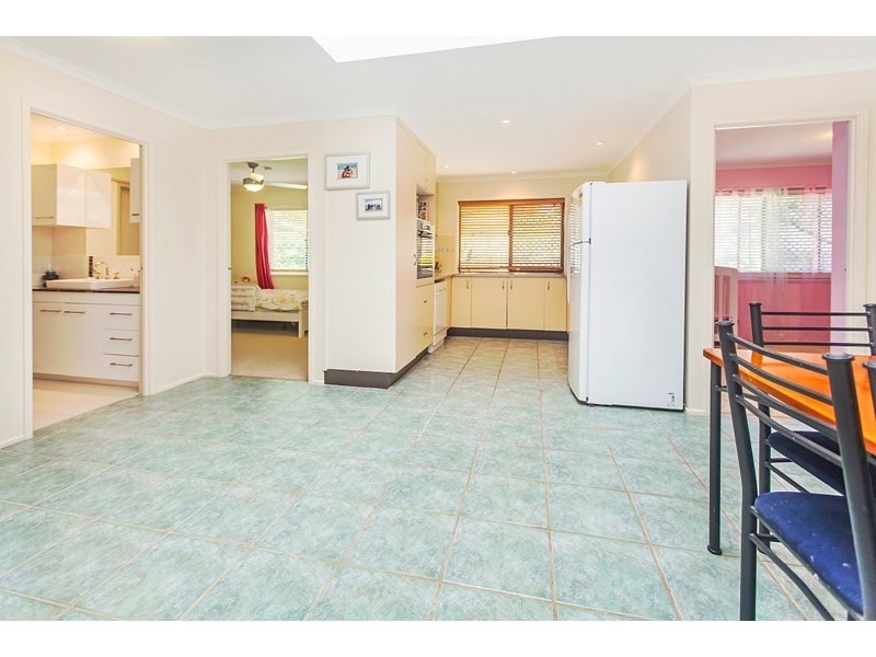 26 Robin Street, Camira QLD 4300