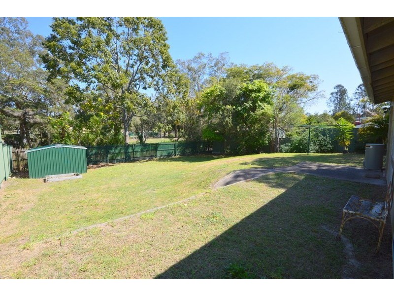 18 Robin Street, Camira QLD 4300