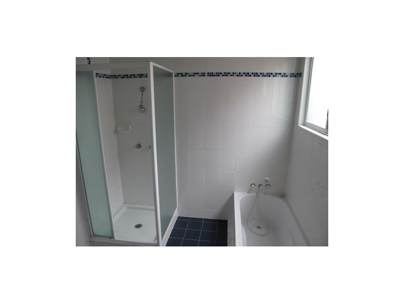 18 Robin Street, Camira QLD 4300