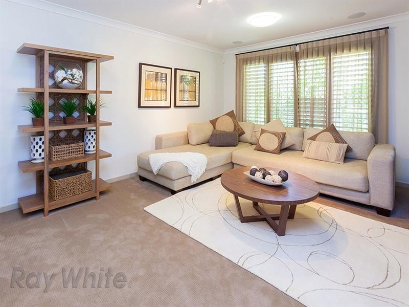 6 Finnigan Street, Augustine Heights QLD 4300