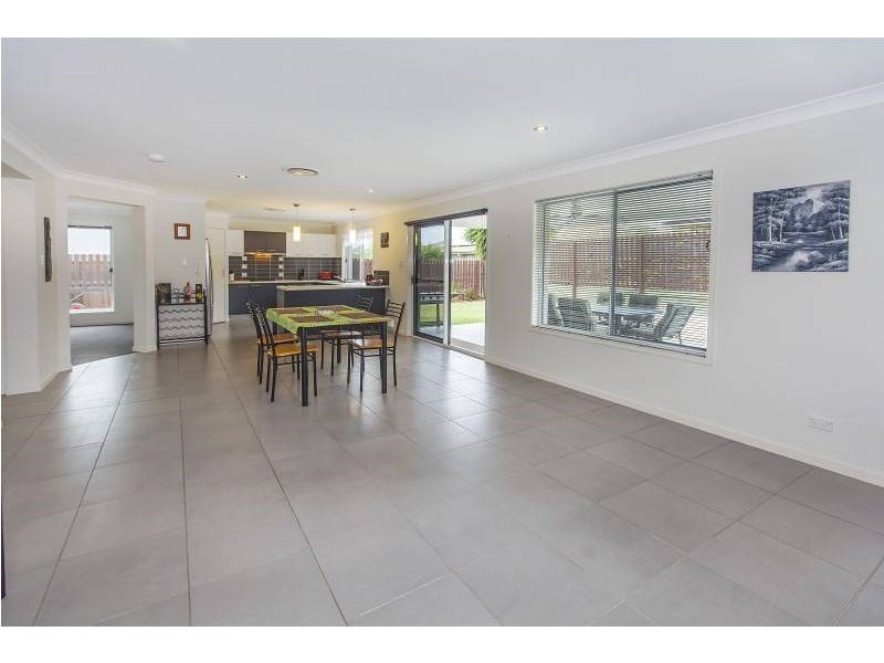 3 Den Otter, Bellbird Park QLD 4300