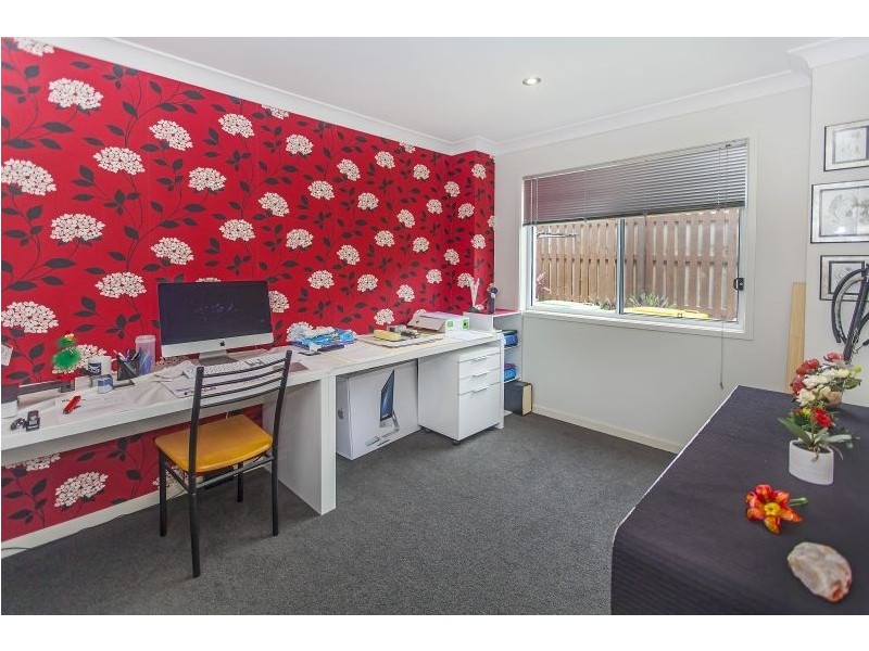 3 Den Otter, Bellbird Park QLD 4300