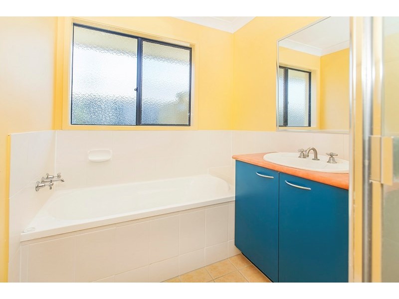 4 Amadeus Circuit, Springfield Lakes QLD 4300