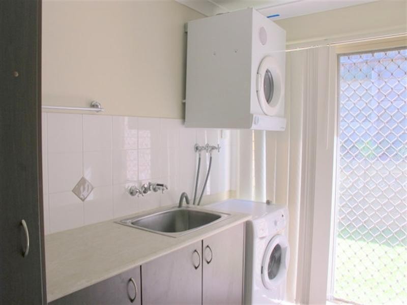 11 Parkside Drive, Springfield QLD 4300