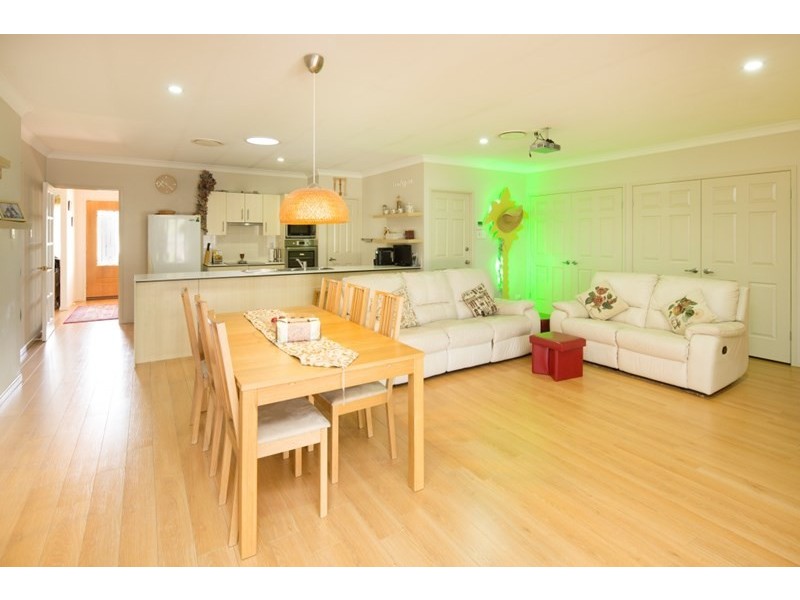 50 Eric Drive, Blackstone QLD 4304